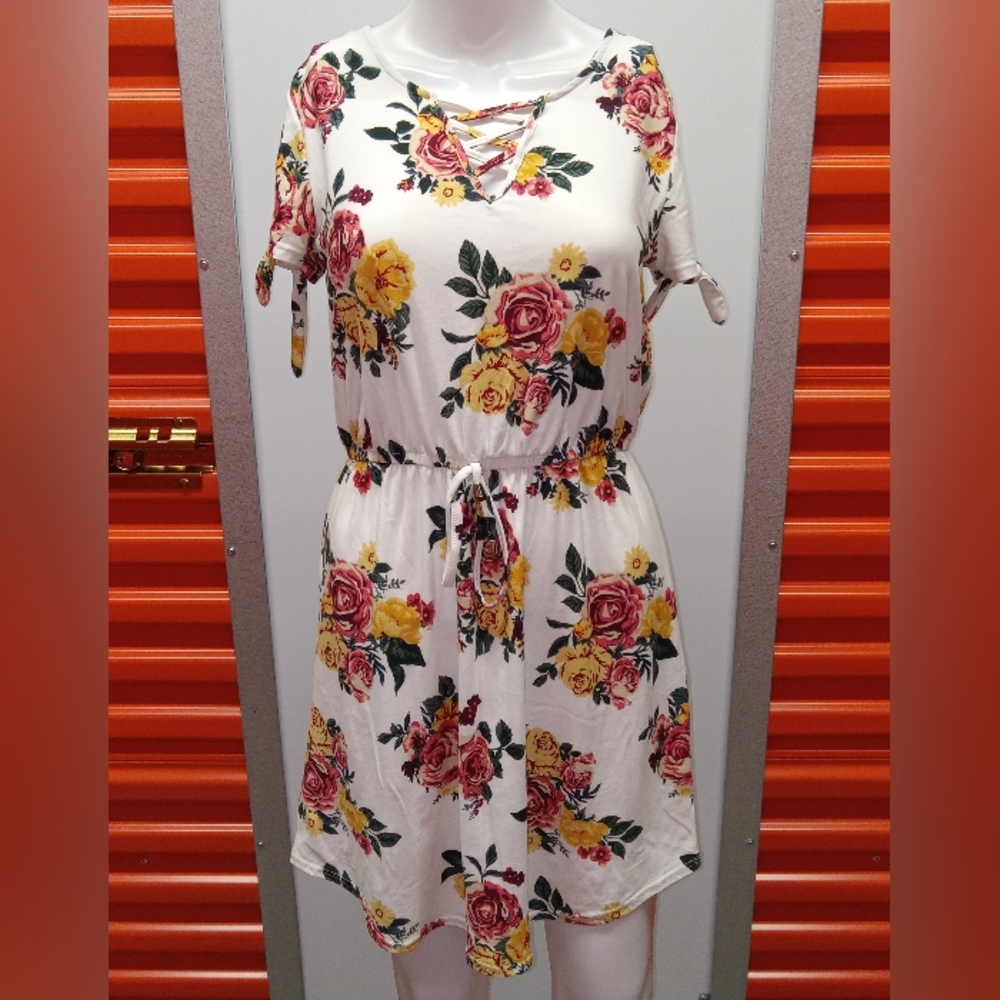Floral Print Lace-Up Dress
